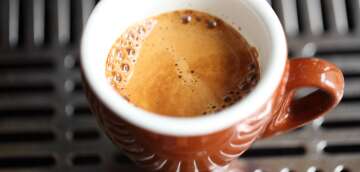 espresso-step-8-fa25b1d488a05aa3173c7805ea7c5a22eb34ef25a9887f55709202b61218acb7